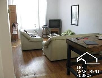 3rd image of 1756 N Hoyne Ave #1