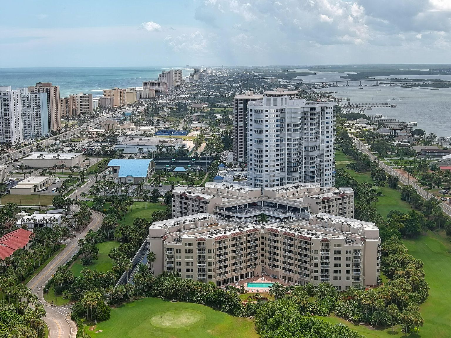 3 Oceans West Blvd APT 5B4