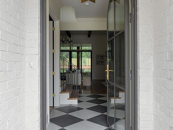 4th image of 6832 Newhall Rd