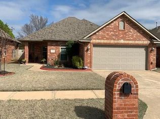 3812 New London Ave, Moore, OK 73160