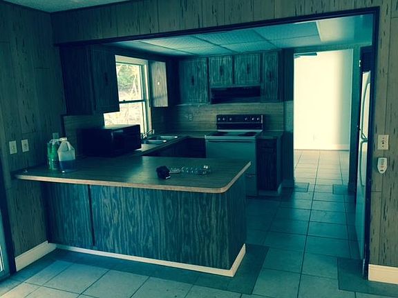 5th image of 1161 NE Santa Cruz Dr
