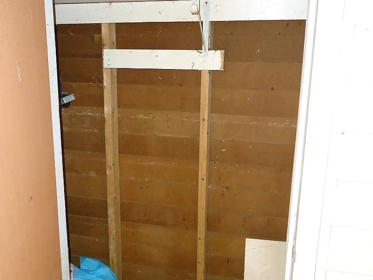 110 Manhattan Ct — Photo 14