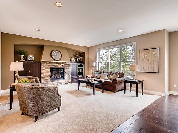 4th image of 1425 Monterey Ct
