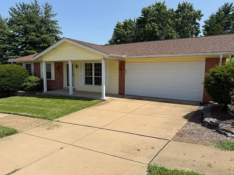 5360 Glencullen Way — Photo 2