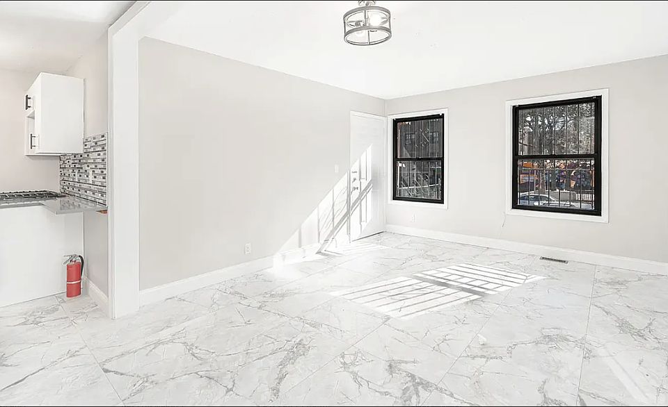 1st image of 385 Hart St #5
