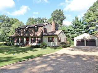 442 Kenmore Ave, Kilmarnock, VA 22482