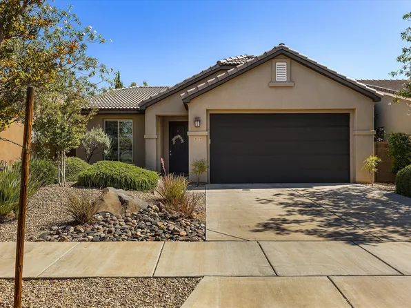 2577 E Hilltop Ledge Dr, Washington, UT 84780