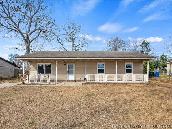 2208 Tolgate Rd, Fayetteville, NC 28304