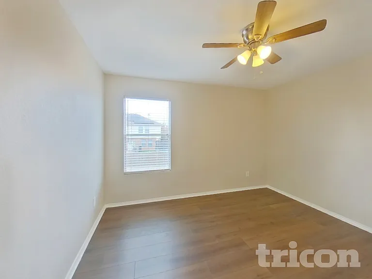 1221 Dianthus Dr — Photo 13