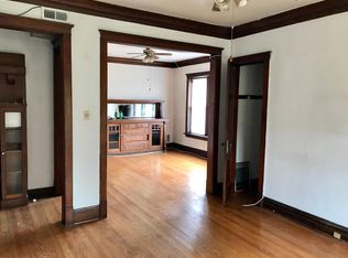 1642 W Addison St, Chicago, IL 60613