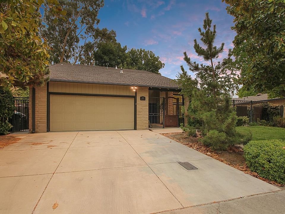 1st image of 2326 Shropshire Dr