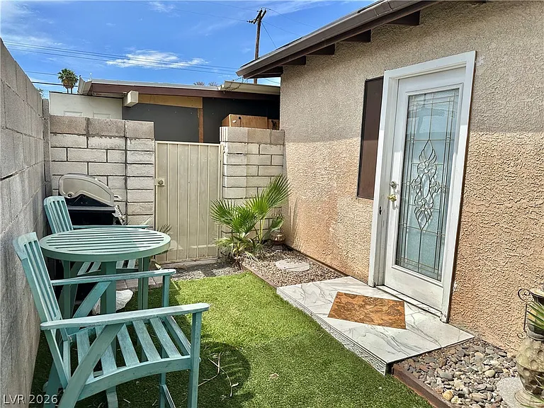 4317 W Oakey Blvd — Photo 7