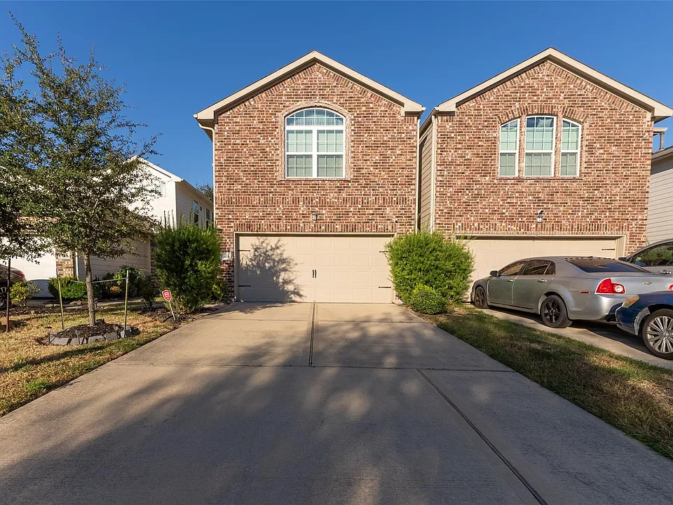 11413 Hackmatack Way