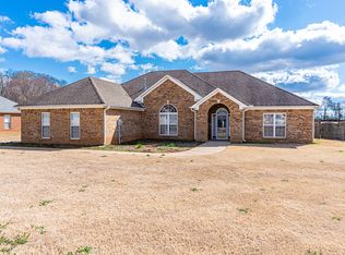 24682 Southern Heritage Ln, Athens, AL 35613
