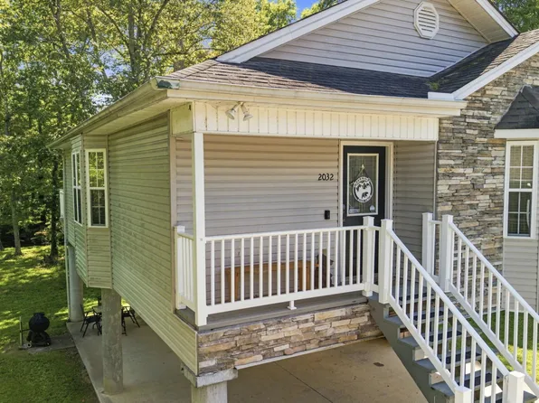 2032 Slippery Rock Cir, Sevierville, TN 37862