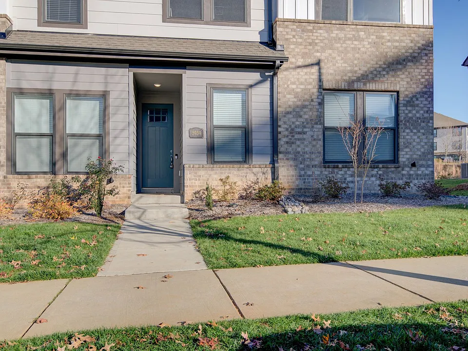 5939 Ardrey Kell Rd