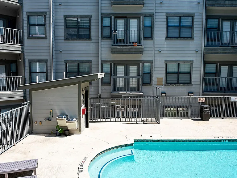 2502 Leon St #309 — Photo 18
