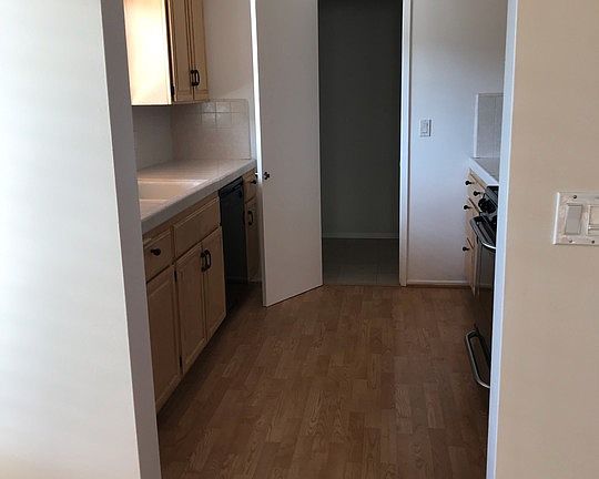 3rd image of 12731 Pacific Ave APT 6