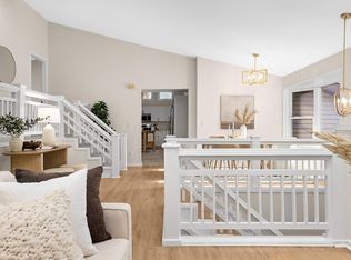 783 Berwood Ave W, Vadnais Heights, MN 55127