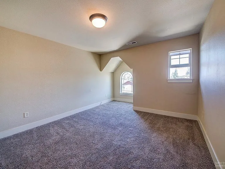 62995 Fresca St — Photo 16