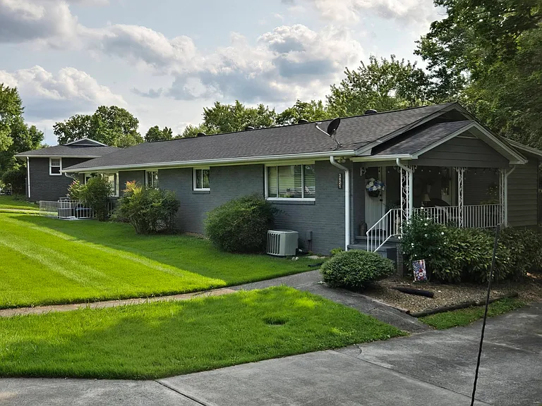 3821 Nathaniel Rd — Photo 2