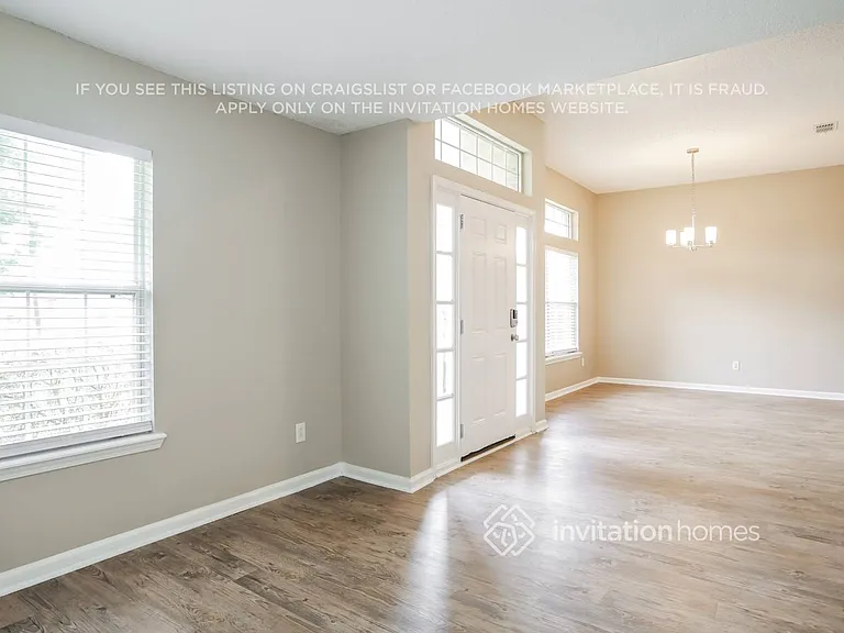 11275 Chertsey Ln — Photo 8
