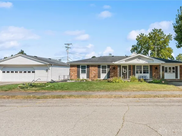 429 Forrest Ln, Troy, OH 45373