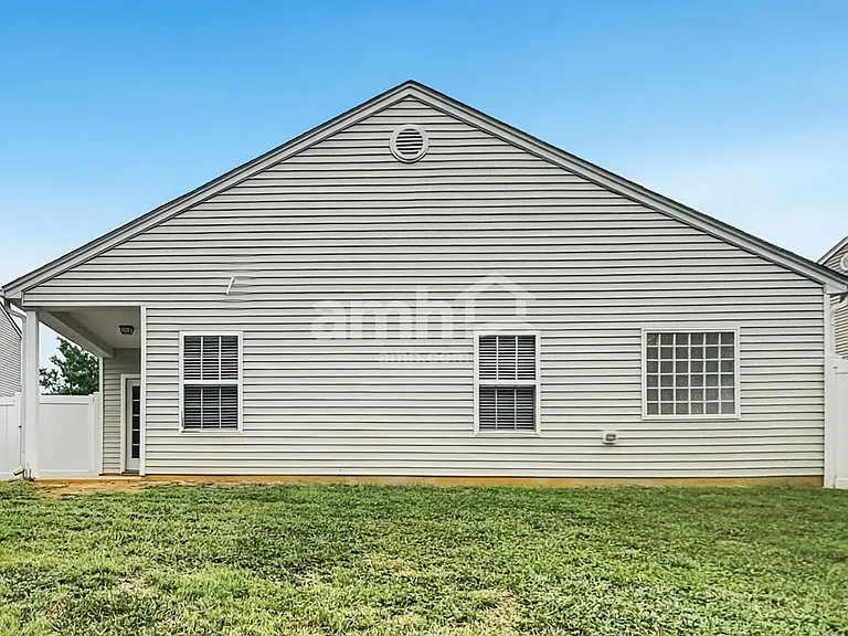 929 Redland Dr — Photo 16