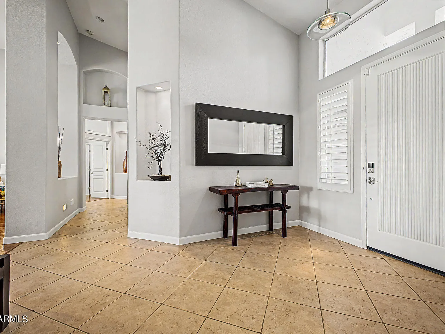 5 bed, 3.5 bath, 4000 sqft, $5,500 — Photo 4