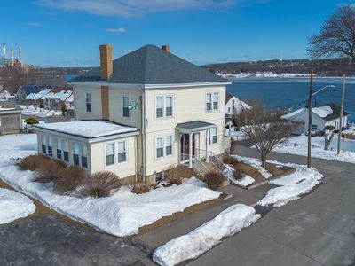 8 Westhill Ave, Somerset, MA, 02726