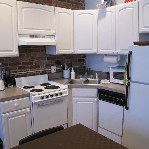 2nd image of 89 Prince St APT 10
