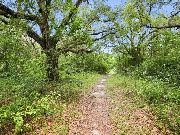1612 Old Bainbridge Rd, Tallahassee, FL 32303