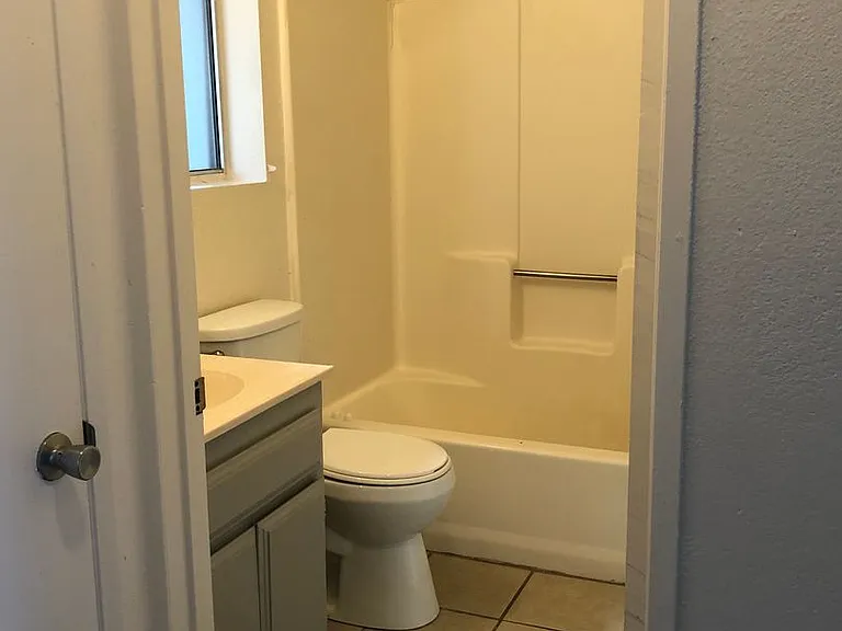 11200 Vintage Rd — Photo 12