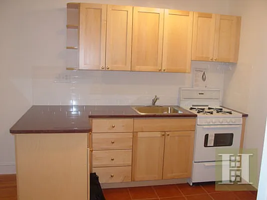 Rented by Halstead Real Estate | media 29