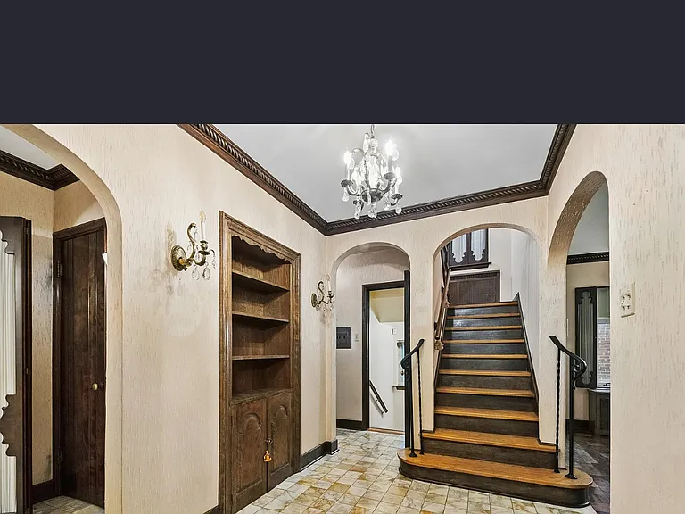 1422 Franklin Ave — Photo 4