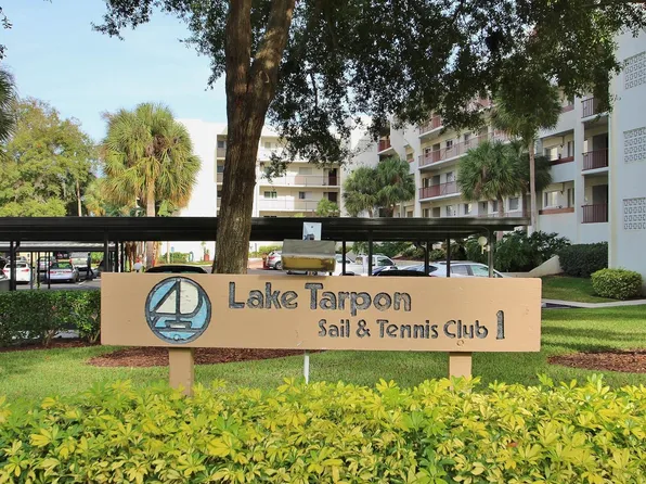 90 S Highland Ave APT 1104, Tarpon Springs, FL 34689