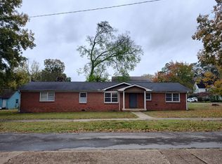 209 4th St, South Pittsburg, TN 37380