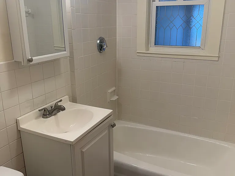 56 Winthrop St #2 — Photo 6
