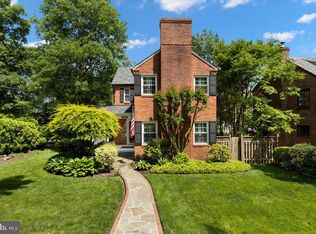 1053 26th St S, Arlington, VA 22202