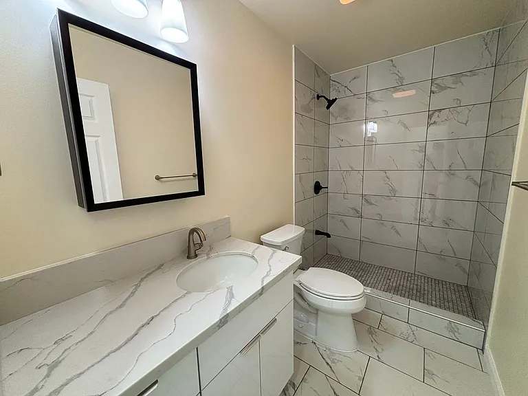 1674 Kino St — Photo 10