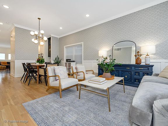 4th image of 3031 N Gresham Ave