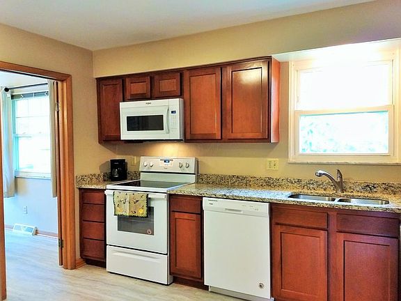 5th image of 1112 Kenley Ave