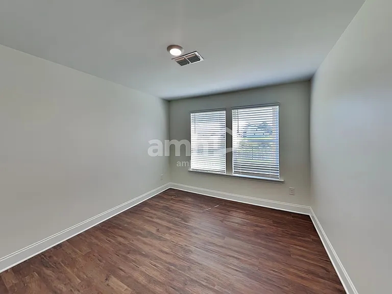 124 Cairo Ct — Photo 32