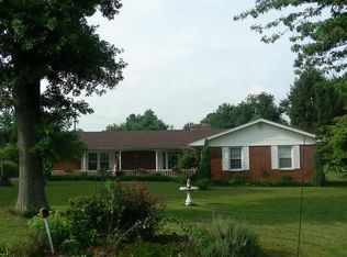 100 Tahoma Dr, Paris, KY 40361