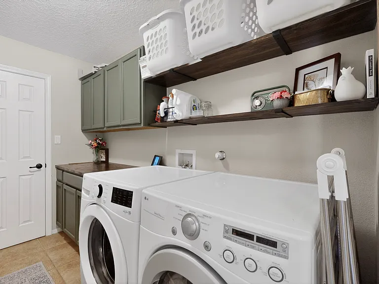 6916 Tree Line Ave NW — Photo 41