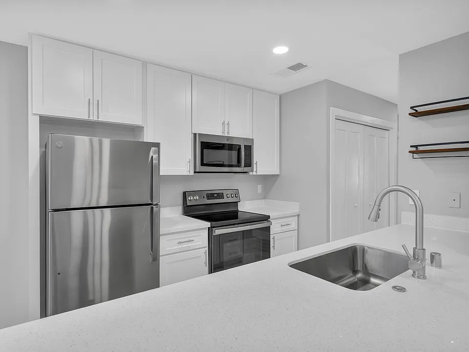 Summerview Apts