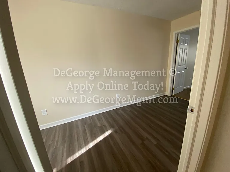 Burdick Estates Apartments — Photo 35