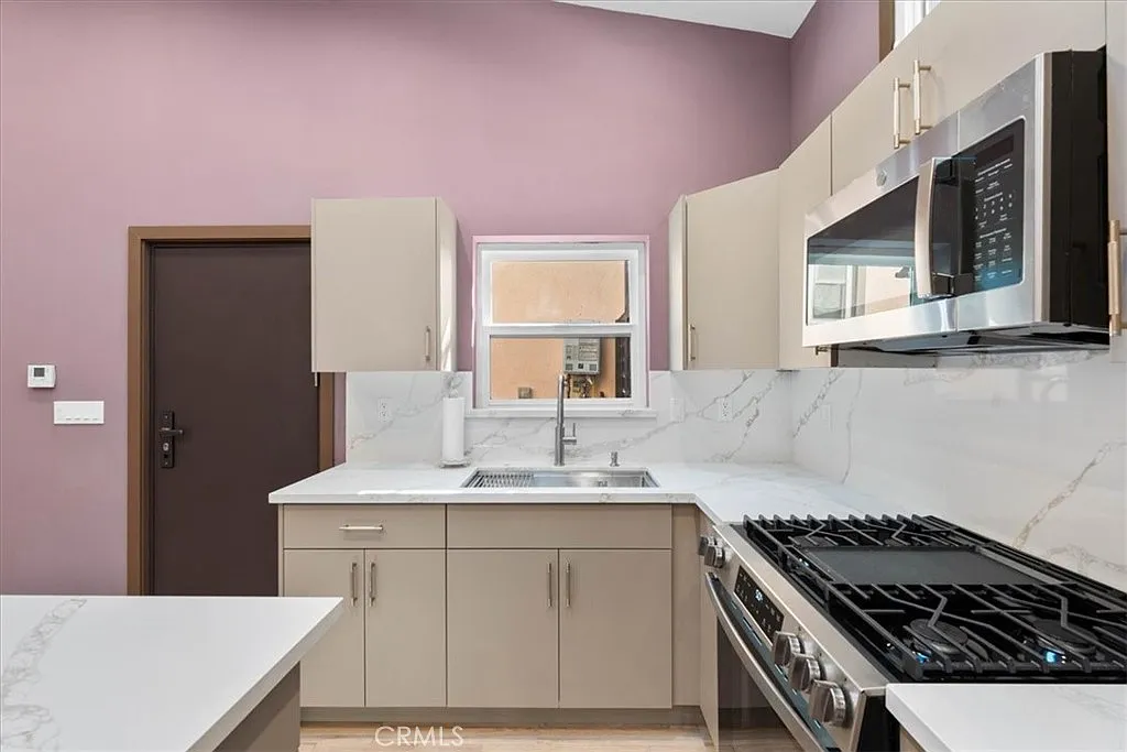 1 bed, 515 sqft, $3,500 — Photo 4