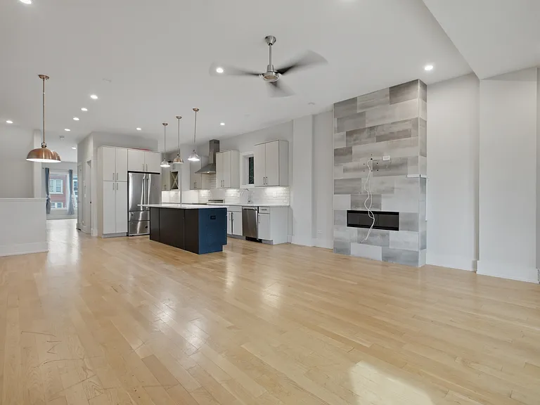 3049 N Clybourn Ave #1 — Photo 4
