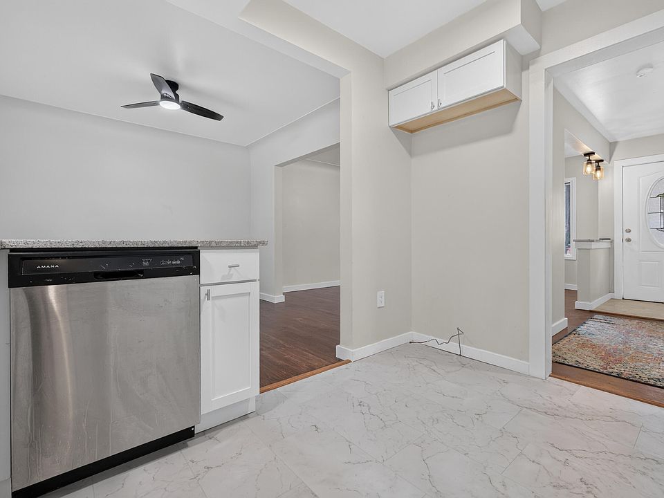 1652 Charleston Ave, photo 14